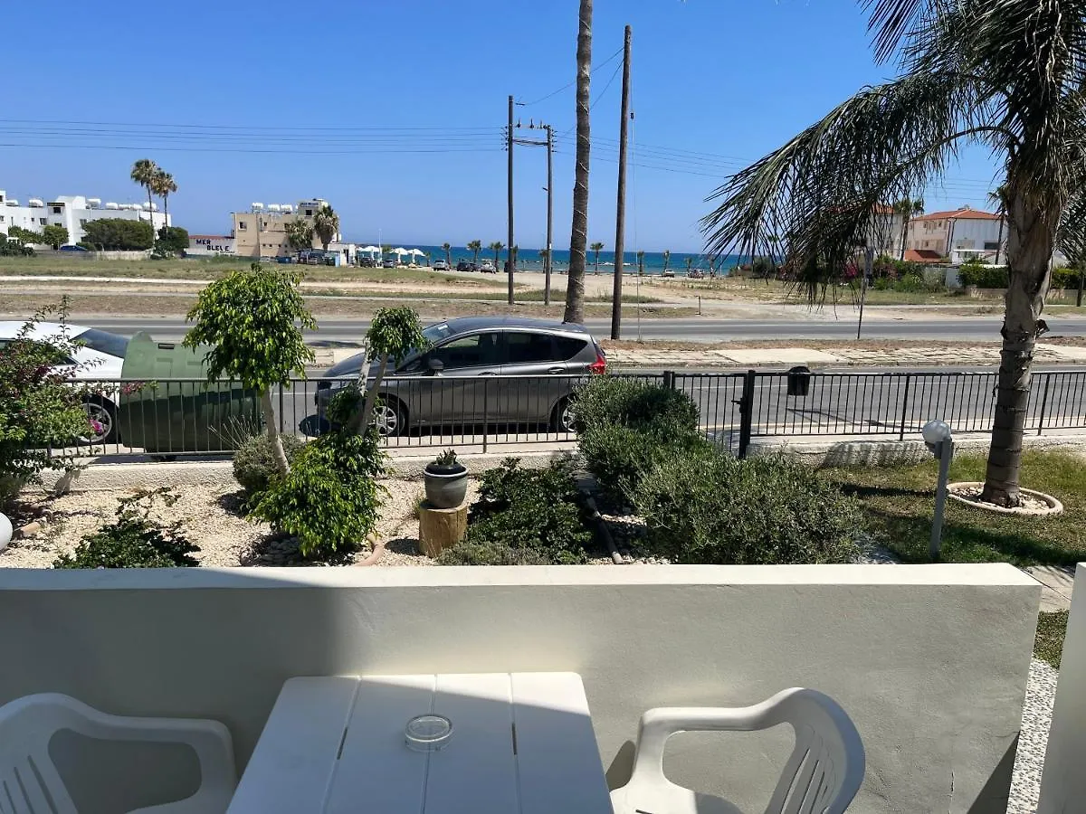 Themis Beach Apartments Larnaca
