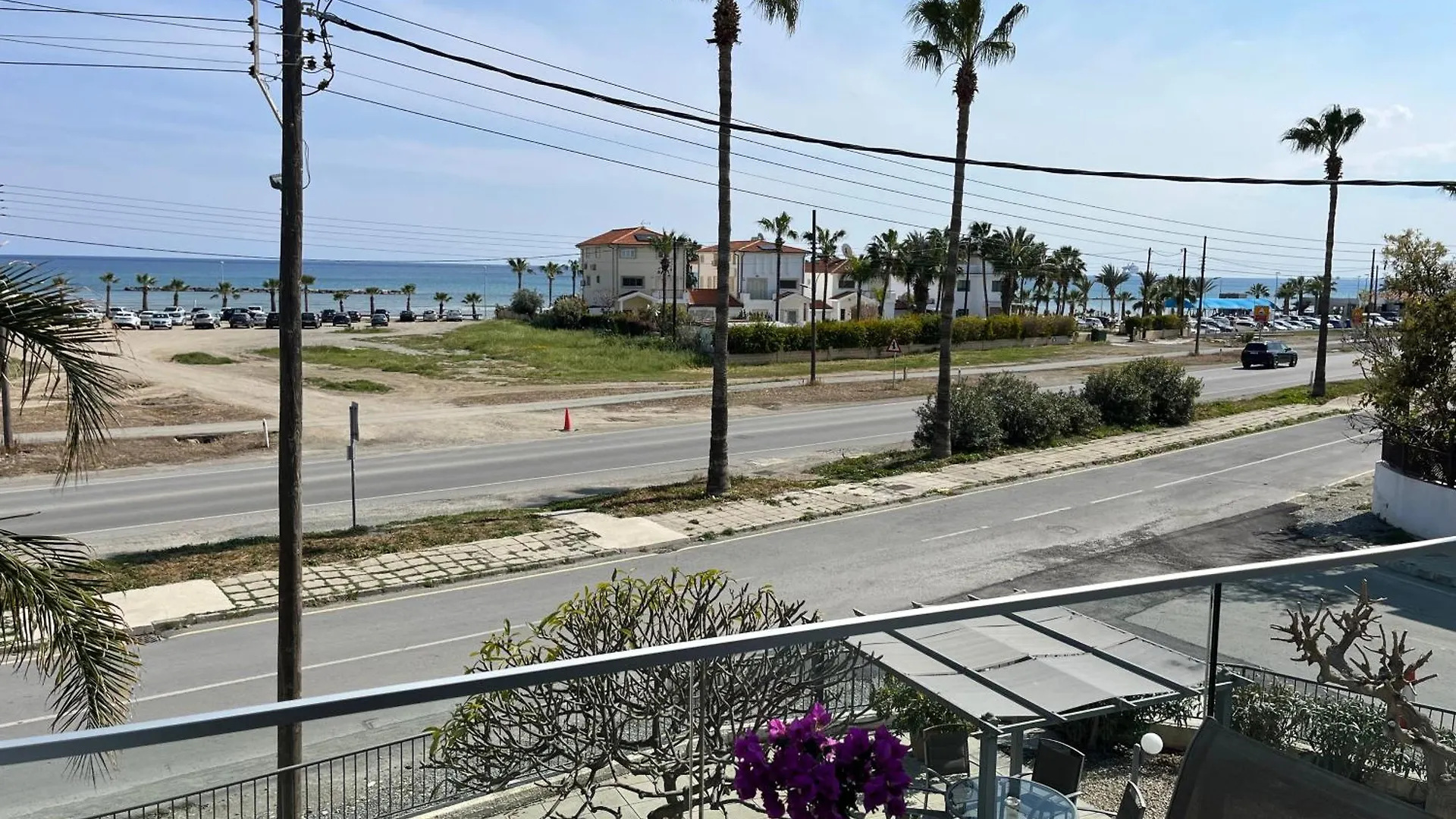 Themis Beach Apartments Larnaca 0*,  Kıbrıs