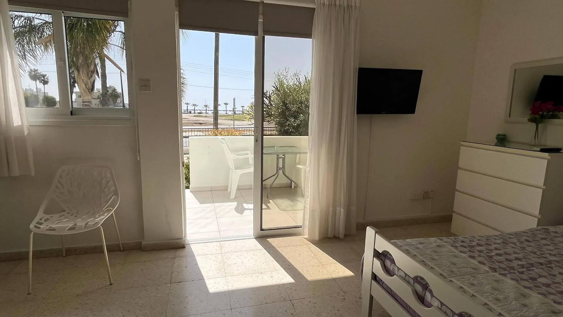Themis Beach Apartments Larnaca