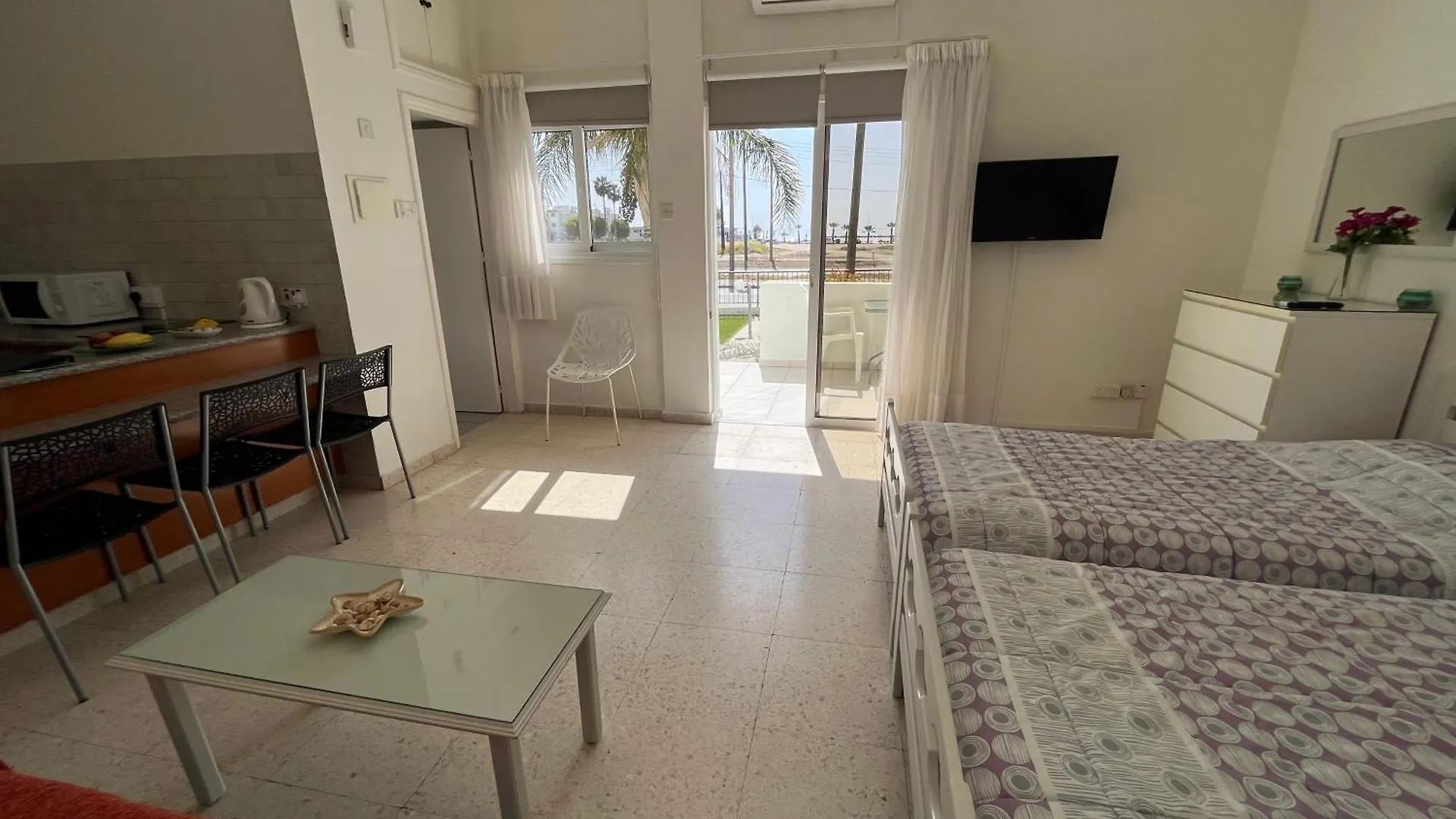 Themis Beach Apartments Larnaca