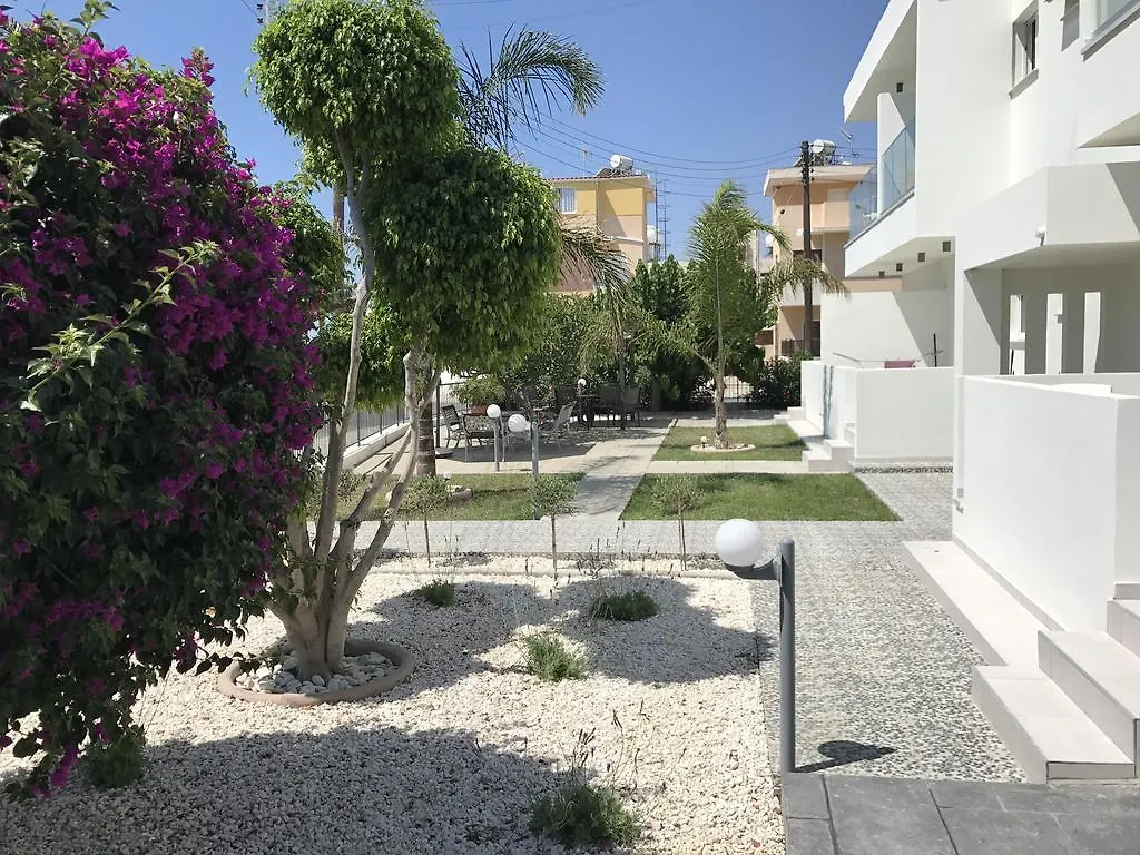 Themis Beach Apartments Larnaca