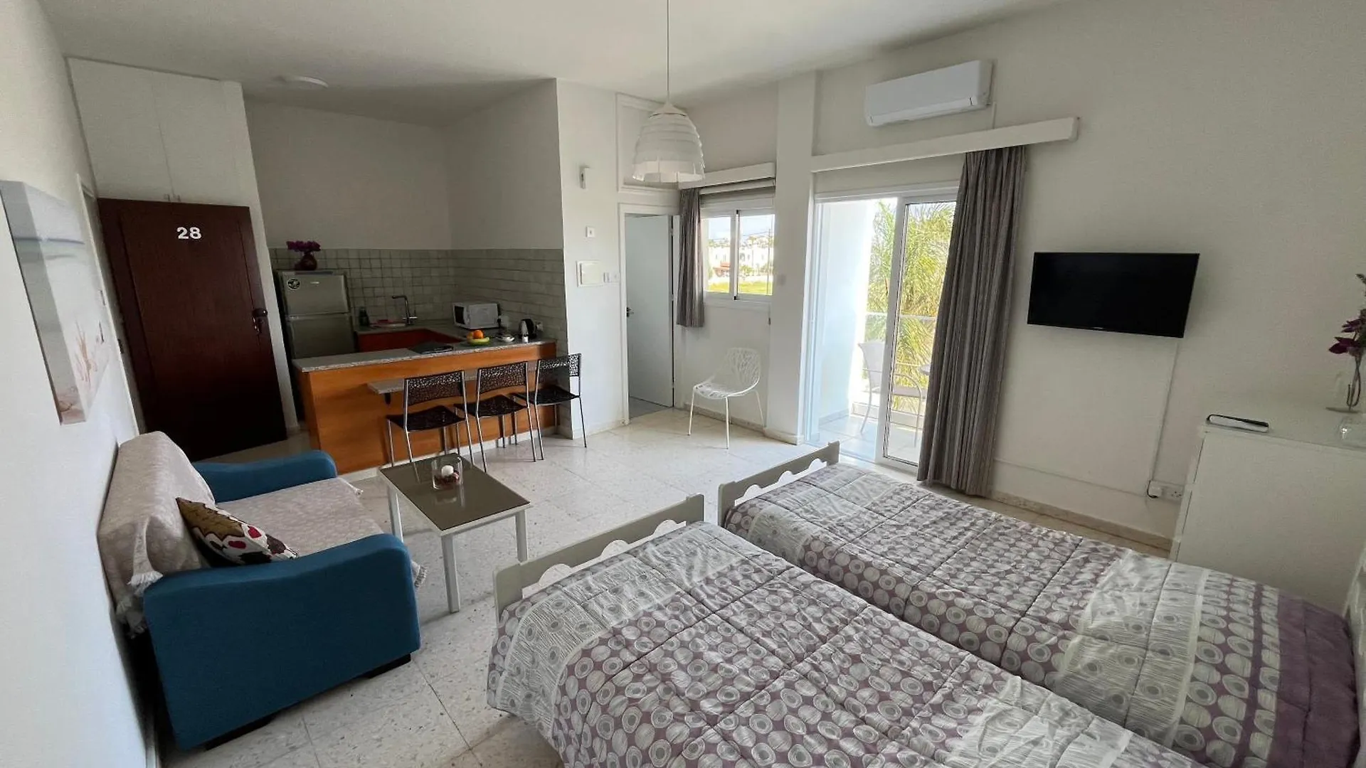 Themis Beach Apartments Larnaca