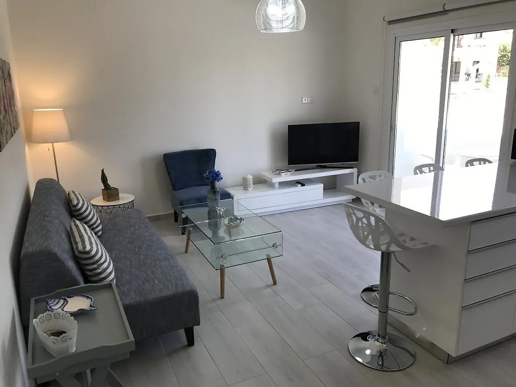 Themis Beach Apartments Larnaca 0*,